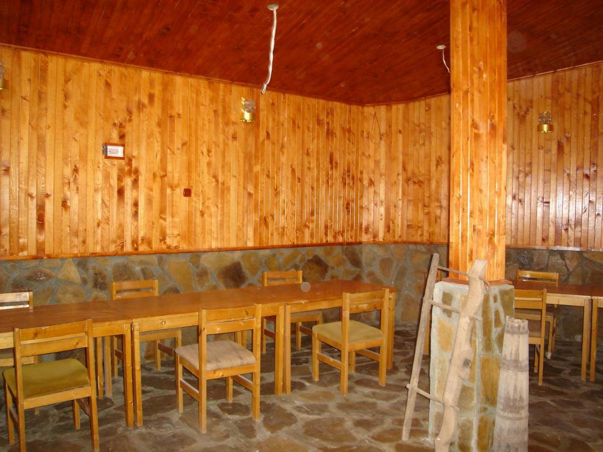 Хотел Галина Палас Srem Esterno foto