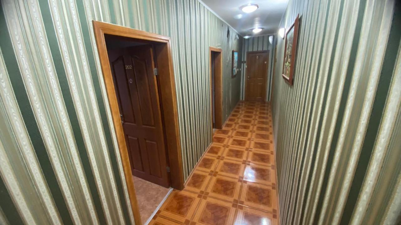 Хотел Галина Палас Srem Esterno foto