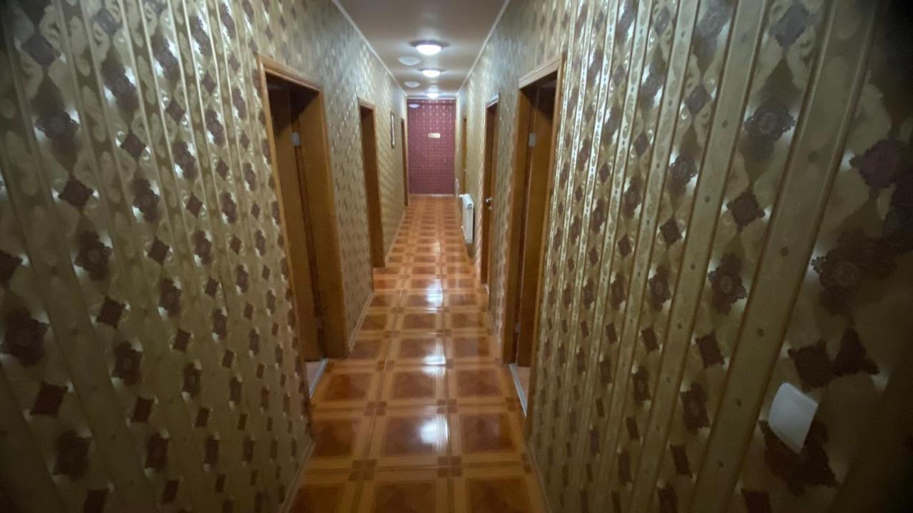 Хотел Галина Палас Srem Esterno foto